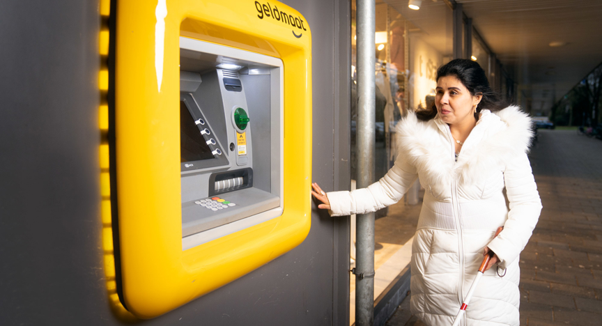 Portret Amany Shalha Publicatie Digitalisering Betalingsverkeer