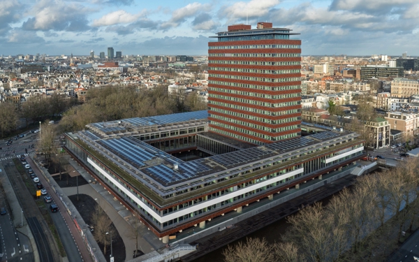 Het gebouw van DNB in Amsterdam.