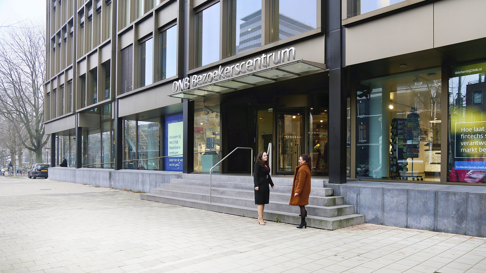 DNB Bezoekerscentrum van de voorkant