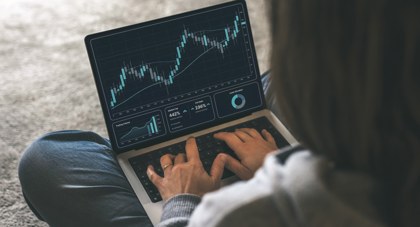 Beleggen via een laptop