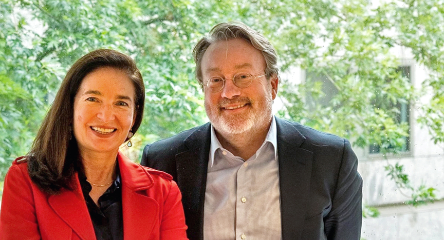 DNB directielid Olaf Sleijpen, onder meer verantwoordelijk voor duurzaamheid en Ryanne Cox van het Sustainable Finance Office