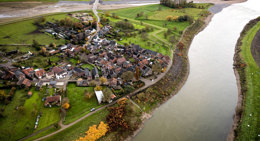 Waterwerken te Maasband vanuit de lucht.