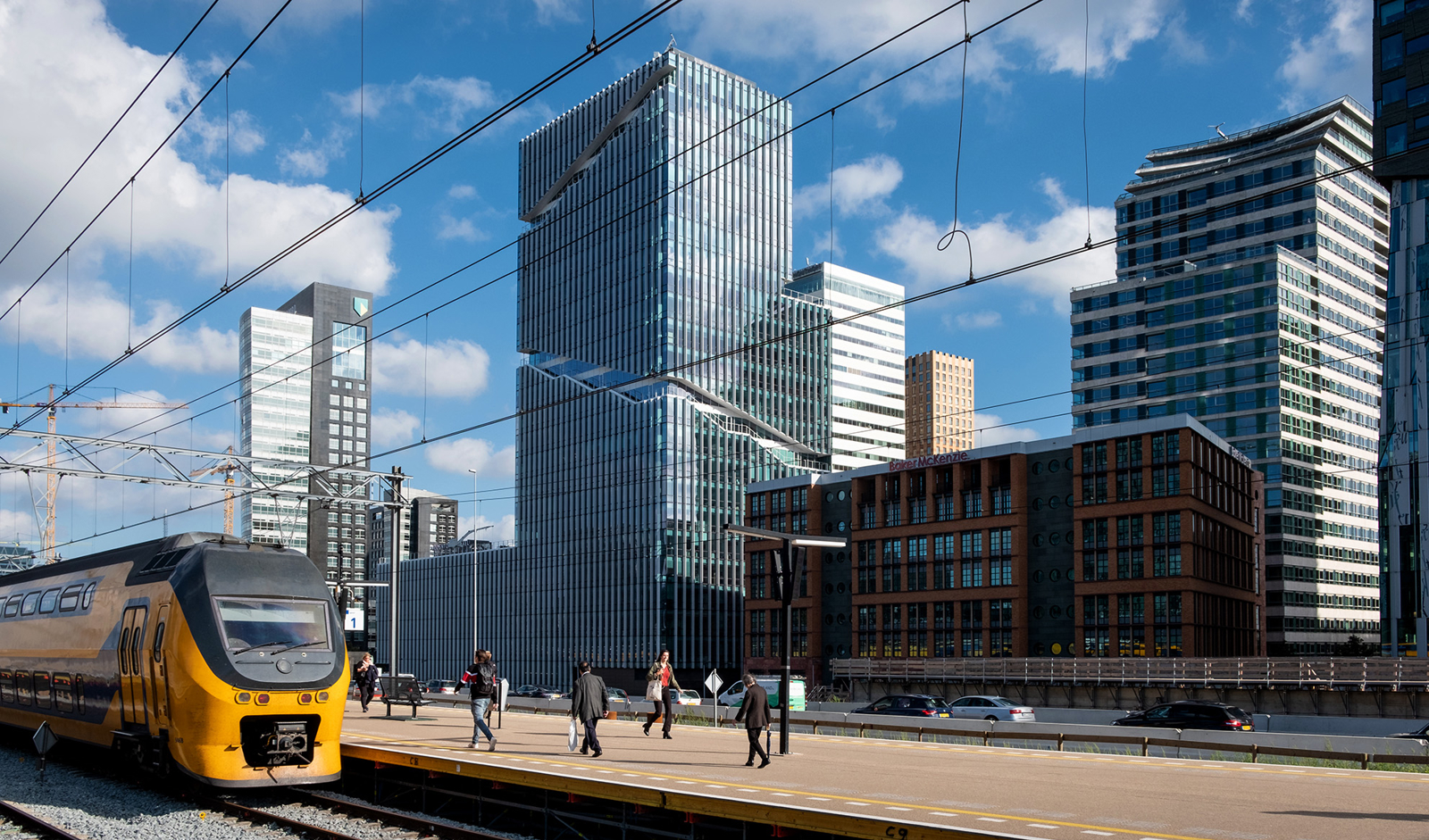 Trein, station Amsterdam Zuidas