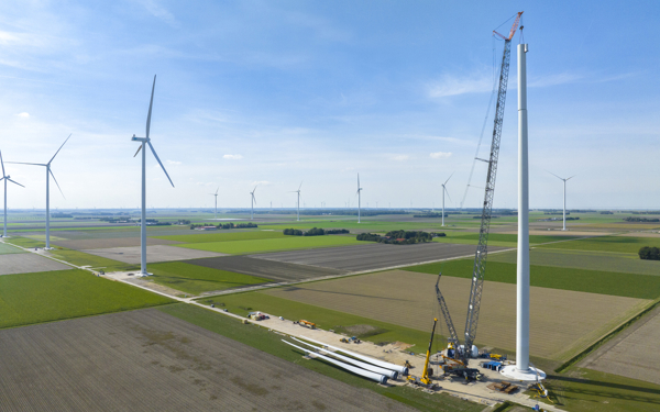Een voorbeeld van duurzaam beleggen, een windmolenpark.