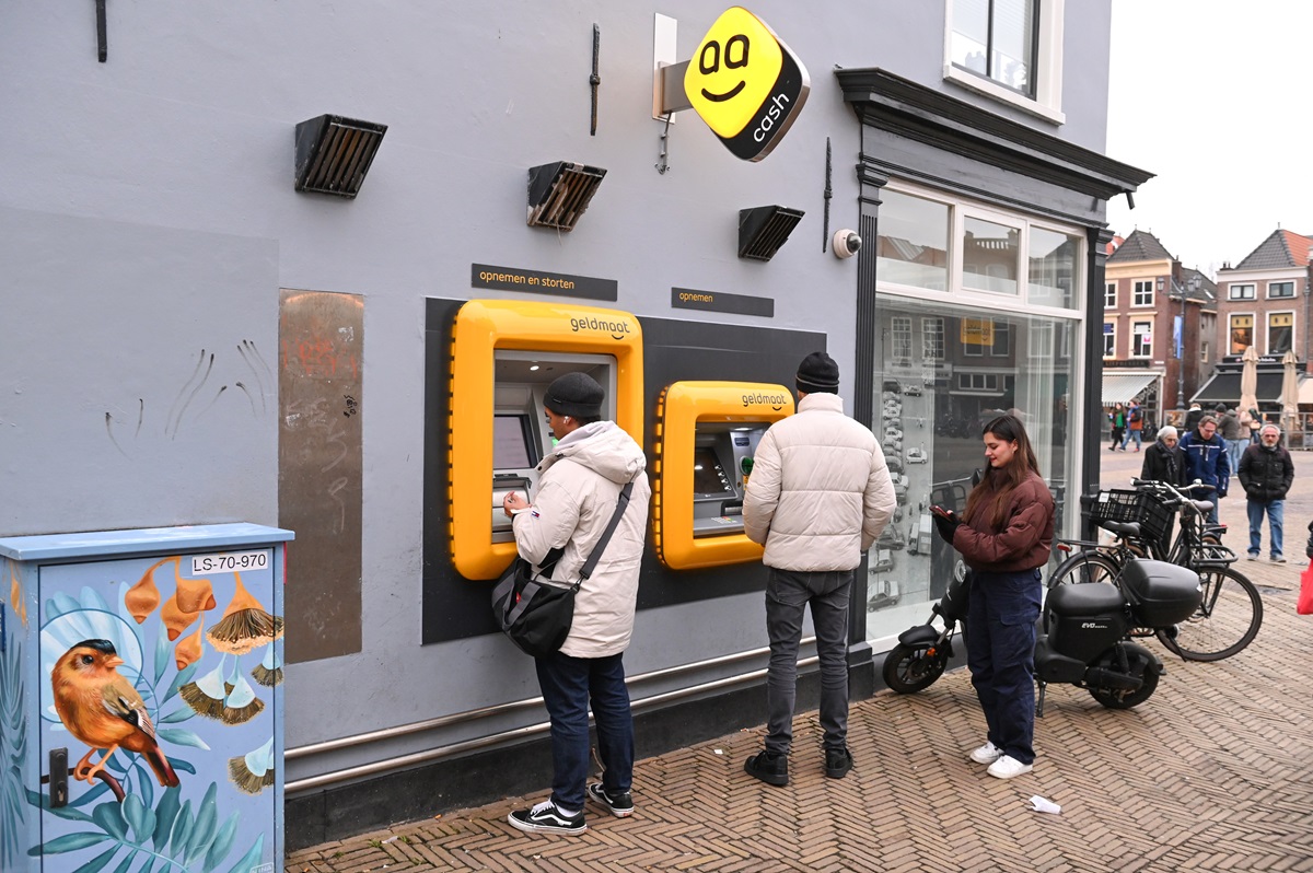 Pinnen bij Geldmaat automaten
