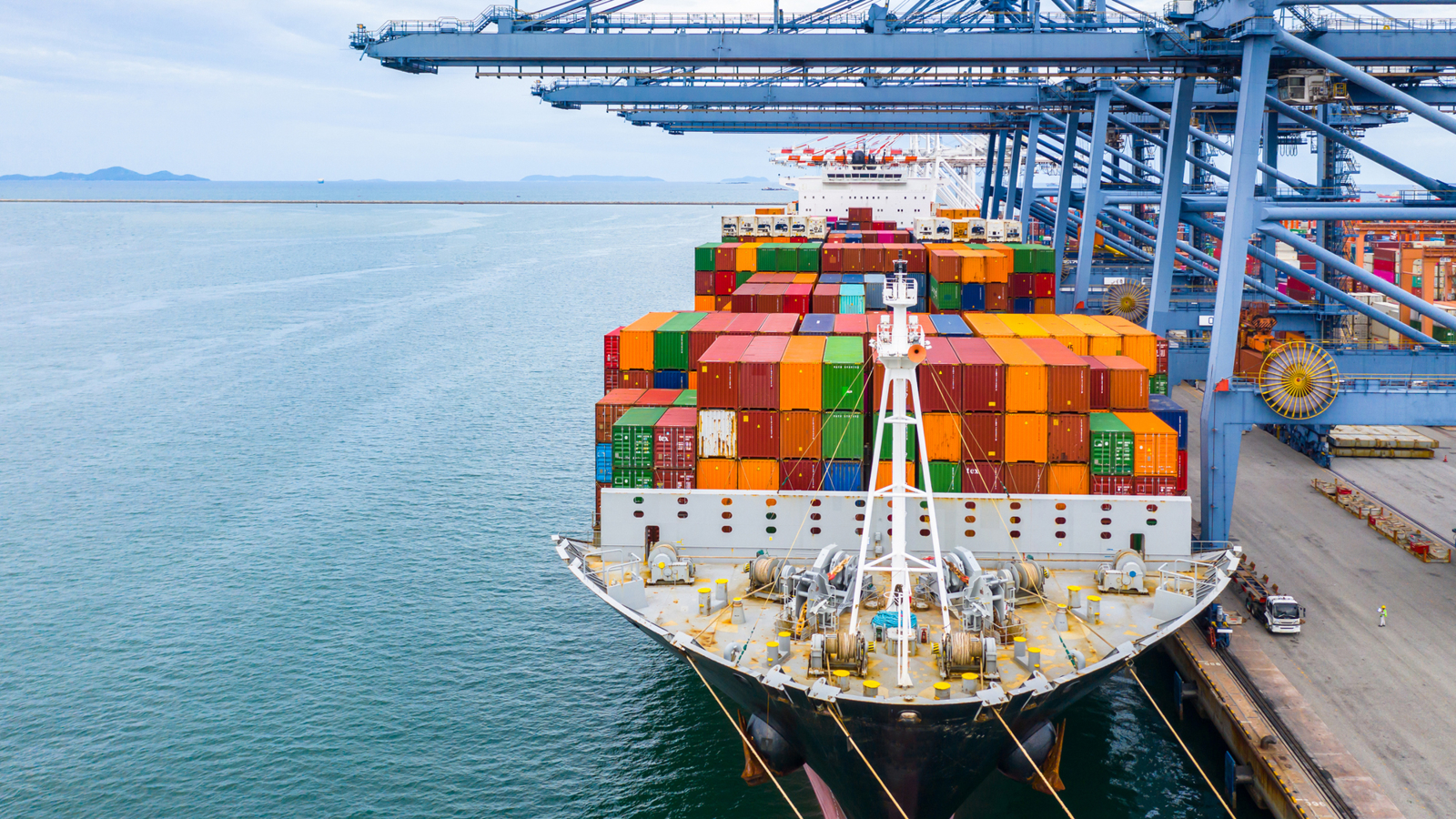 Containerschip in haven