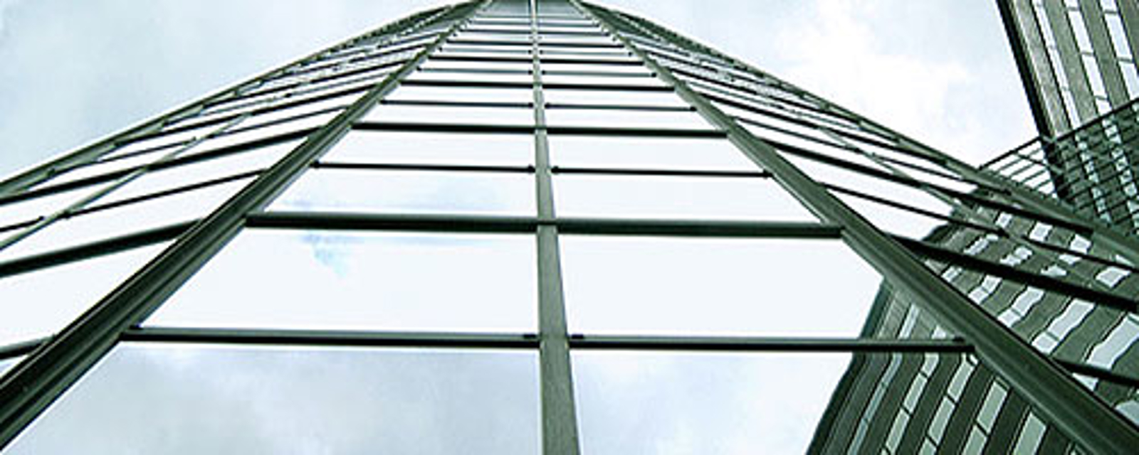 Reflectie gebouw
